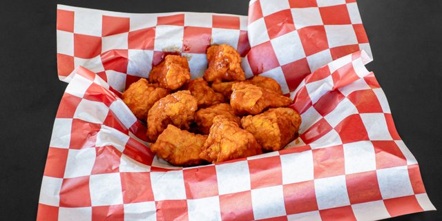 400-Piece Boneless Wings