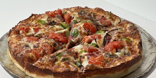 Vivacious Vegetarian Pizza