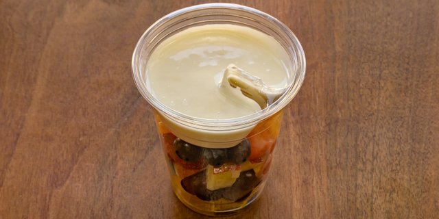 Fruit Cup w/ Dipping Sauce