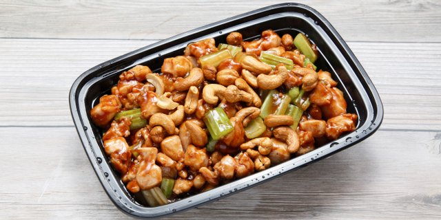 Diced Chicken w/ Cashew Nuts