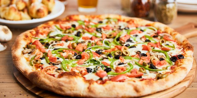 Veggie Deluxe Pizza