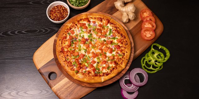 Butter Chicken Pizza