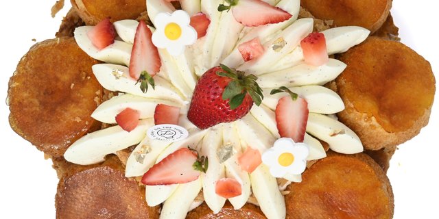 Strawberry Cream Puff Cake