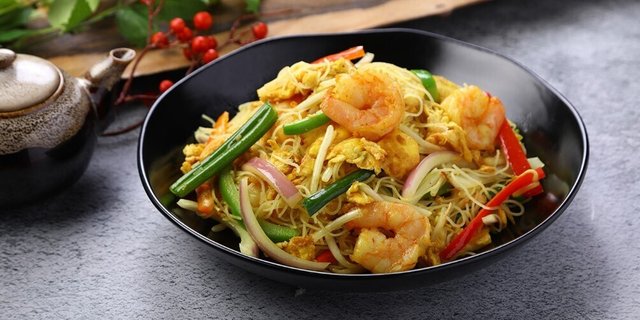Singapore-Style Noodles