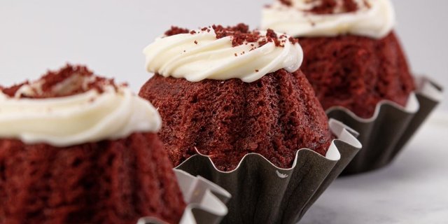 Red Velvet Teacups