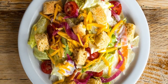 Classic Entree Salad Box