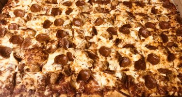 DeChecos Pizzeria