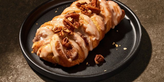 Pecan Braid Boxed Breakfast