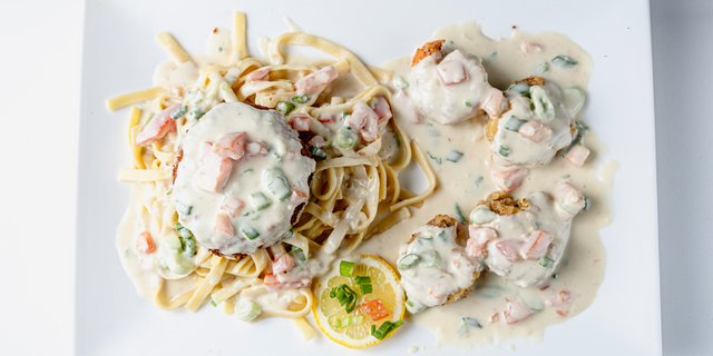 Crab Cake & Shrimp Pasta