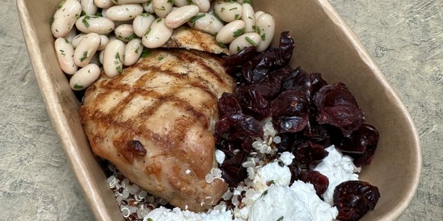 Grilled Chicken & Quinoa Salad