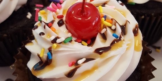 Large Hot Fudge Sundae Cupcakes