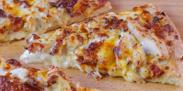 Chicken Bacon Ranch Pizza