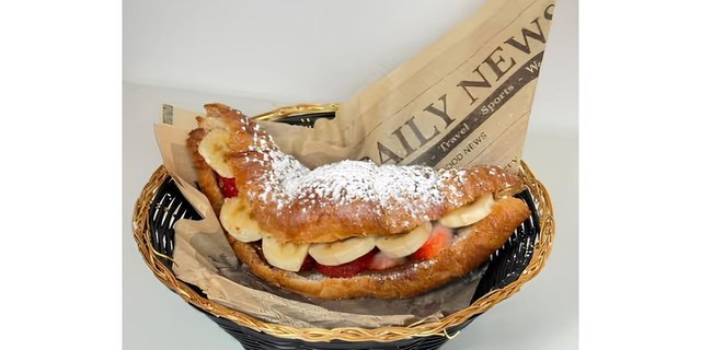 Nutella Croissant