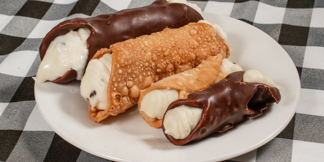 Cannoli