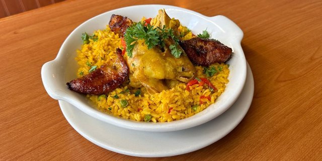 Chicken & Yellow Rice