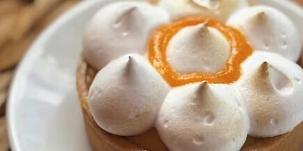 Passion Fruit Meringue tartelette