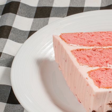 Falcone's Original Strawberry Cake