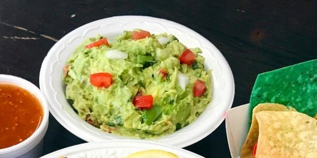 Chips & Guacamole