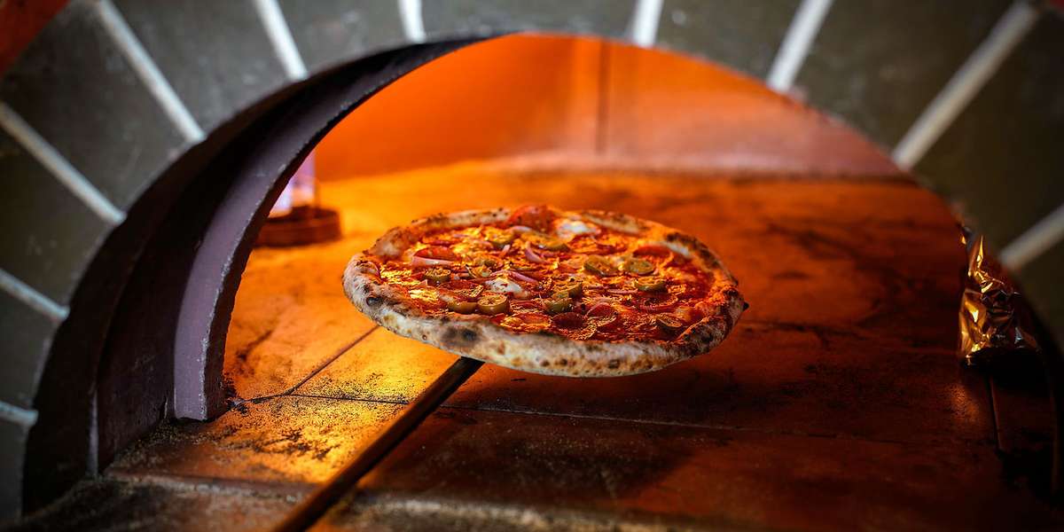 Legends Pizza