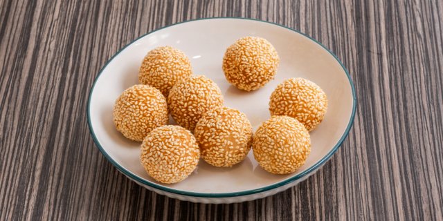 Sesame Balls