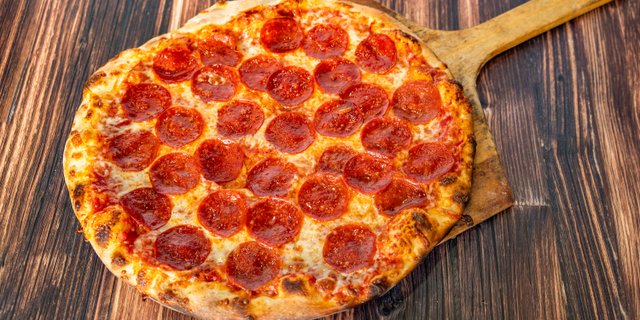 Gluten-Free Pepperoni Pizza