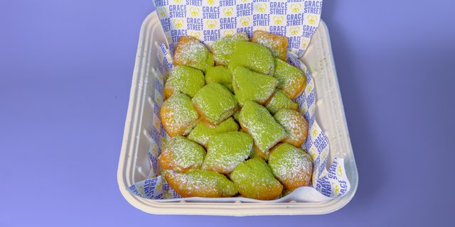 Matcha Beignets