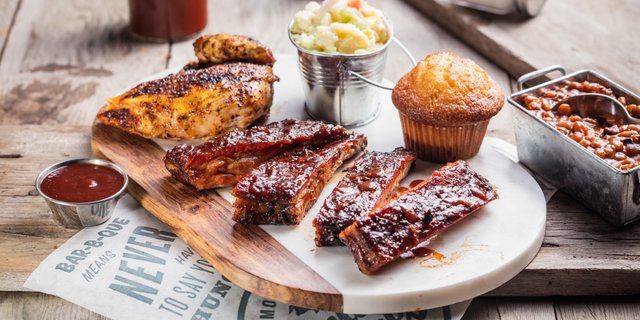 St. Louis-Style Spareribs 'N Meat
