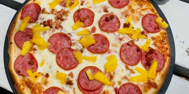 13" Gluten-Free Hawaiian Pizza