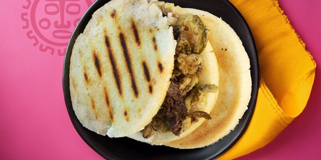 Caraquena Arepas