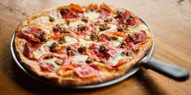 13'' Mia Pizza