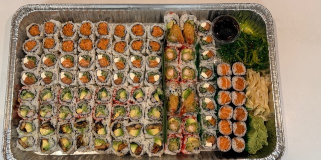 Maki Deluxe Platter