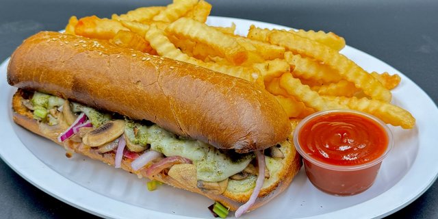 Pesto Veggie Sandwich
