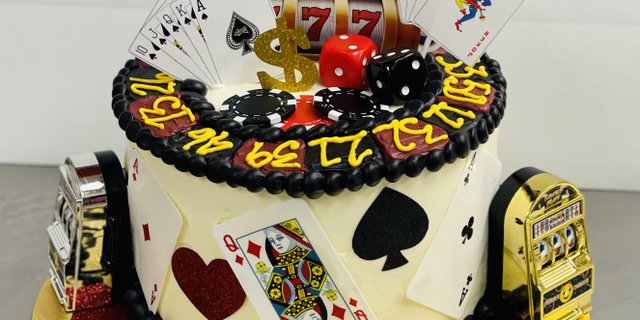 Casino Cake
