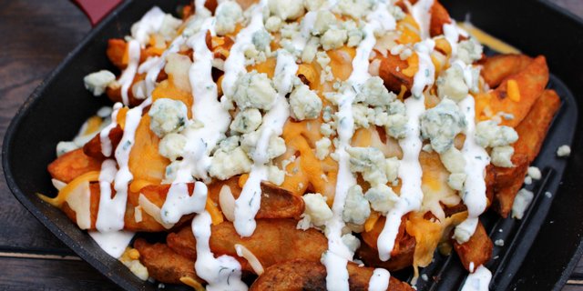 Buffalo Cheese Fries