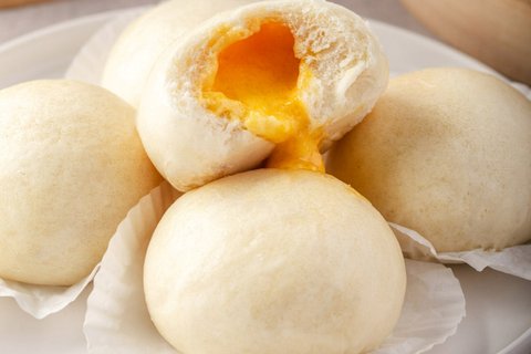T5. Steamed Egg Custard Bao