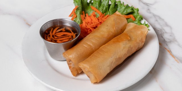 Vietnamese Fried Egg Roll