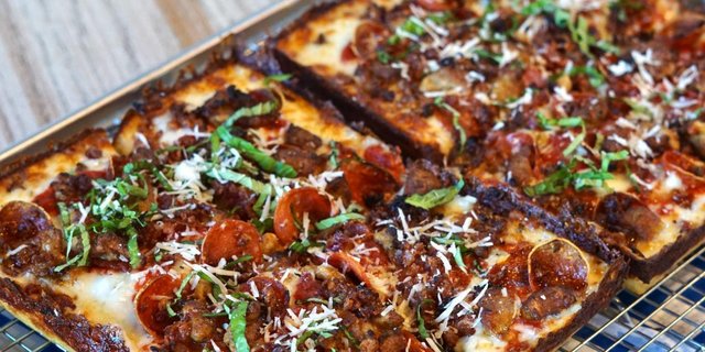 Large #24 Enforcer Pizza