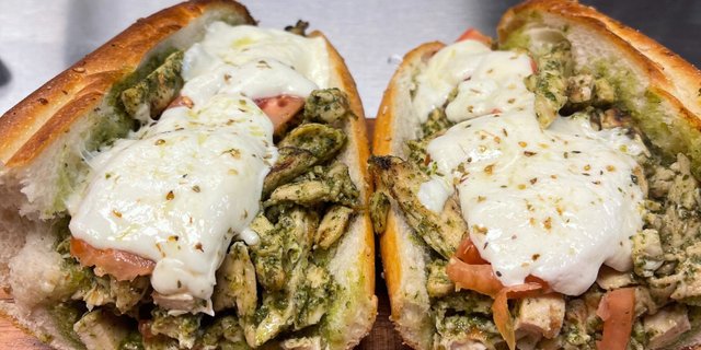Chicken Pesto Grinder