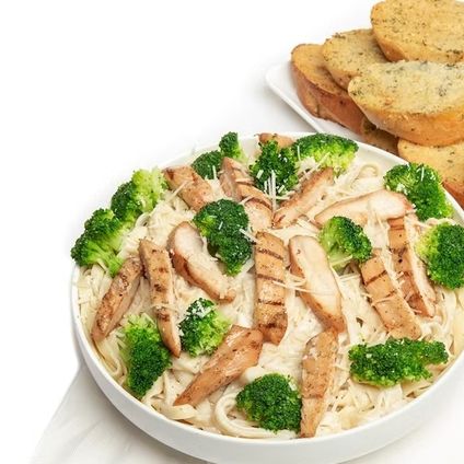 Chicken & Broccoli Fettuccine Alfredo