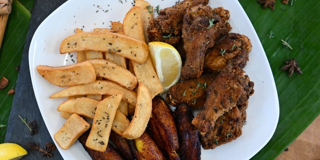 Fried Chicken w/ 3 Sides