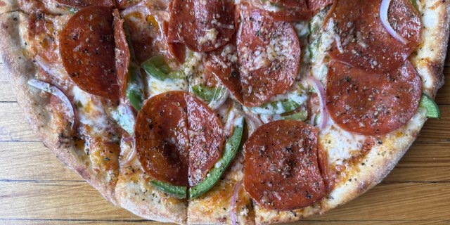 Gluten-Free Pepperoni & Peppers Pizza