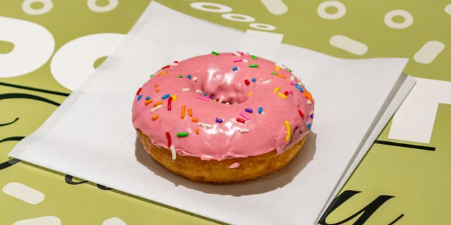 Strawberry Sprinkle Cake