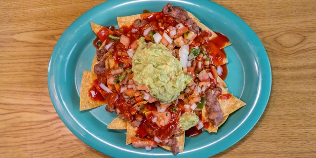 Vegan Mas Nachos