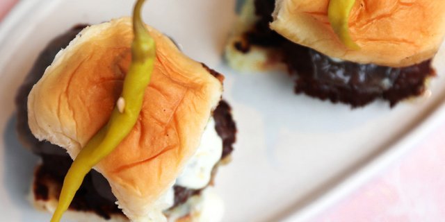 Manchego Mini-Burgers