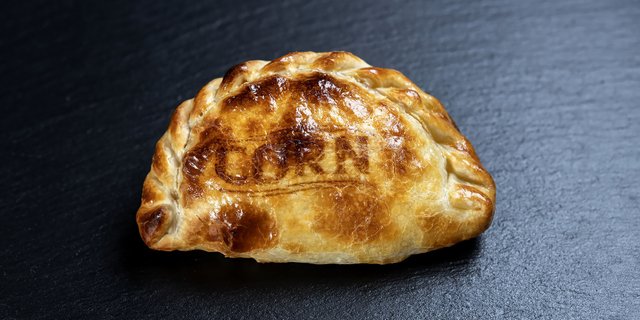 Corn w/ Bechamel Sauce Empanada