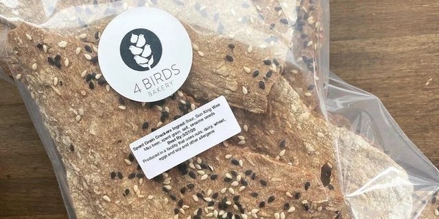 4 Birds Bakery Spent Grain Crackers