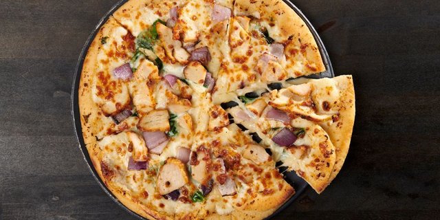 Creamy Garlic Sensation Pizza