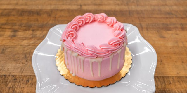 Pretty & Pink Cake