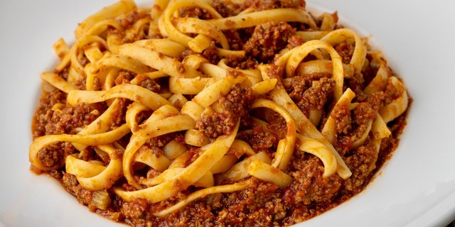 Pasta w/ Bolognese Meat Sauce Tray