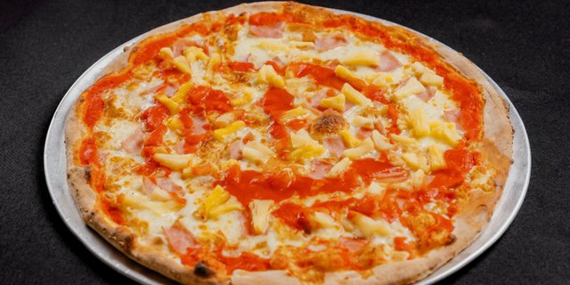 Hawaiian Pizza